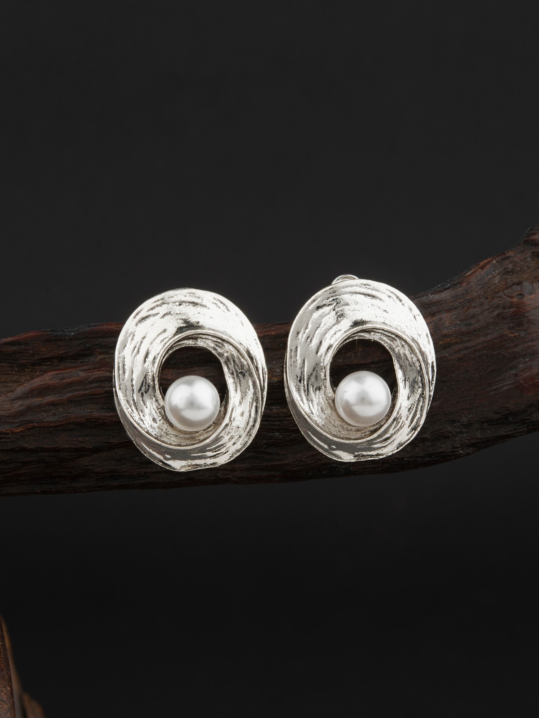 

E2O Silver-Toned Pearl Studded Oval Studs Earrings