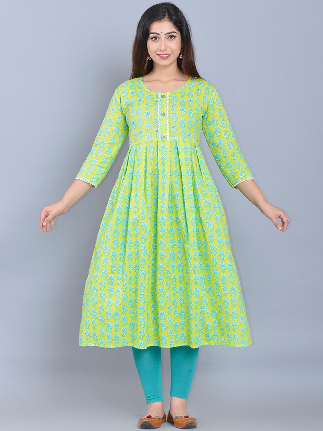 

Bachuu Women Green Floral Printed Gotta Patti Anarkali Kurta