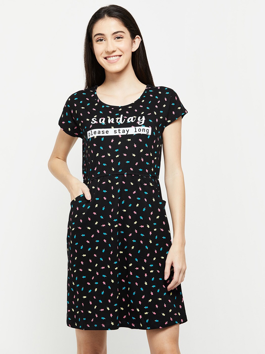 

max Black Printed Nightdress