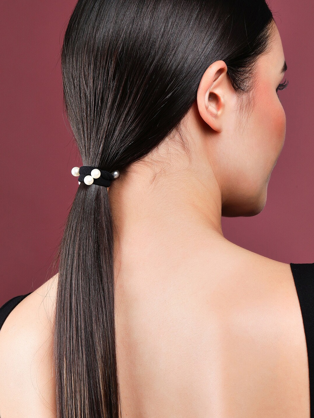 

Rubans Women Black & White Pack of 5 Pearls Embellished Ponytail Holders