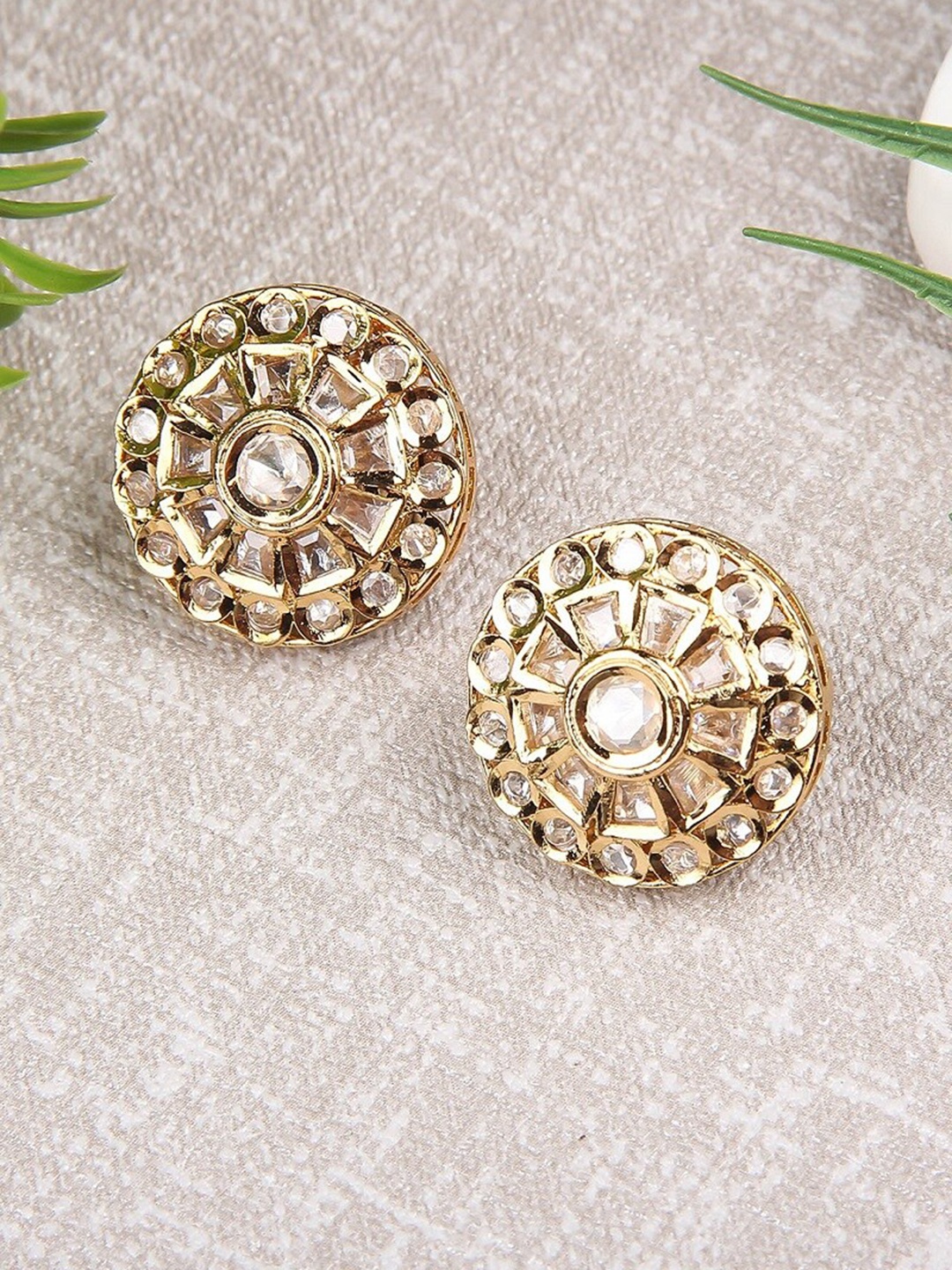 

AURAA TRENDS 22KT Gold-Plated Kundan Classic Studs Earrings