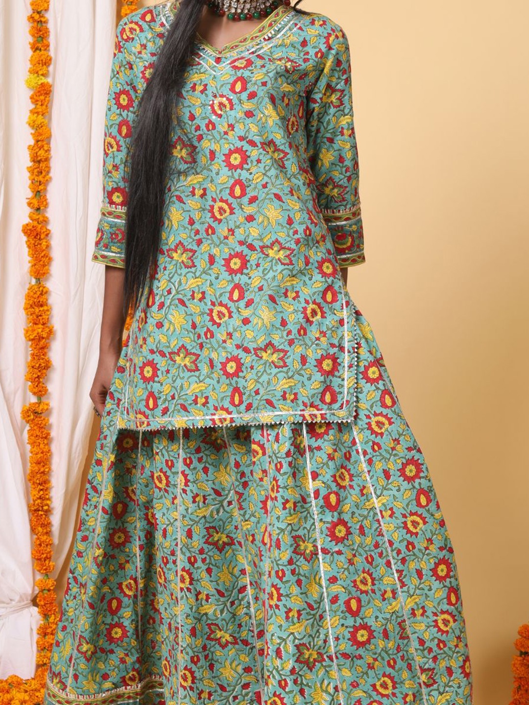 

Shuddhi Women Green Floral Printed Kurti with Skirt & With Dupatta