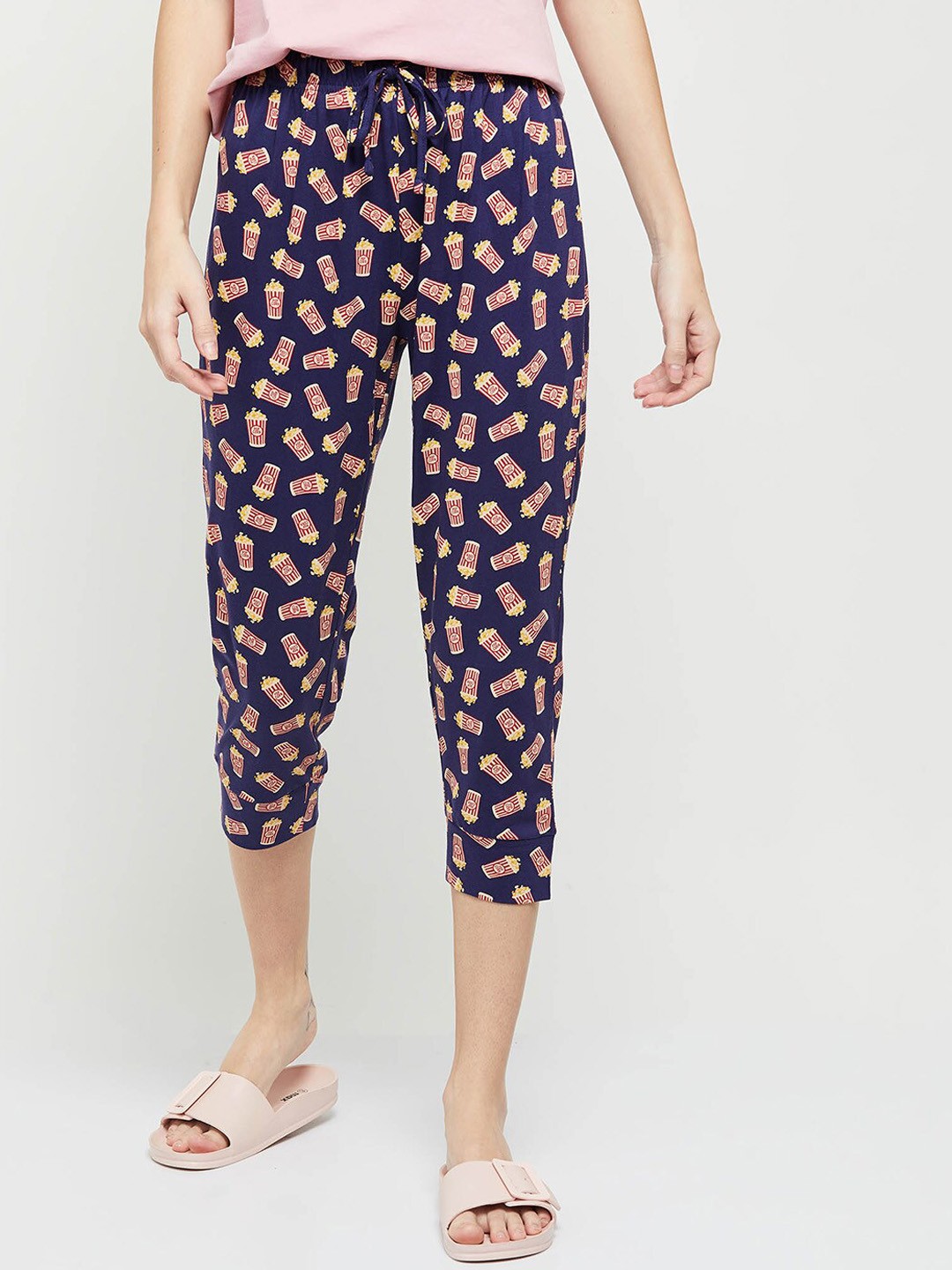 

max Women Blue Printed Cotton Lounge Pants