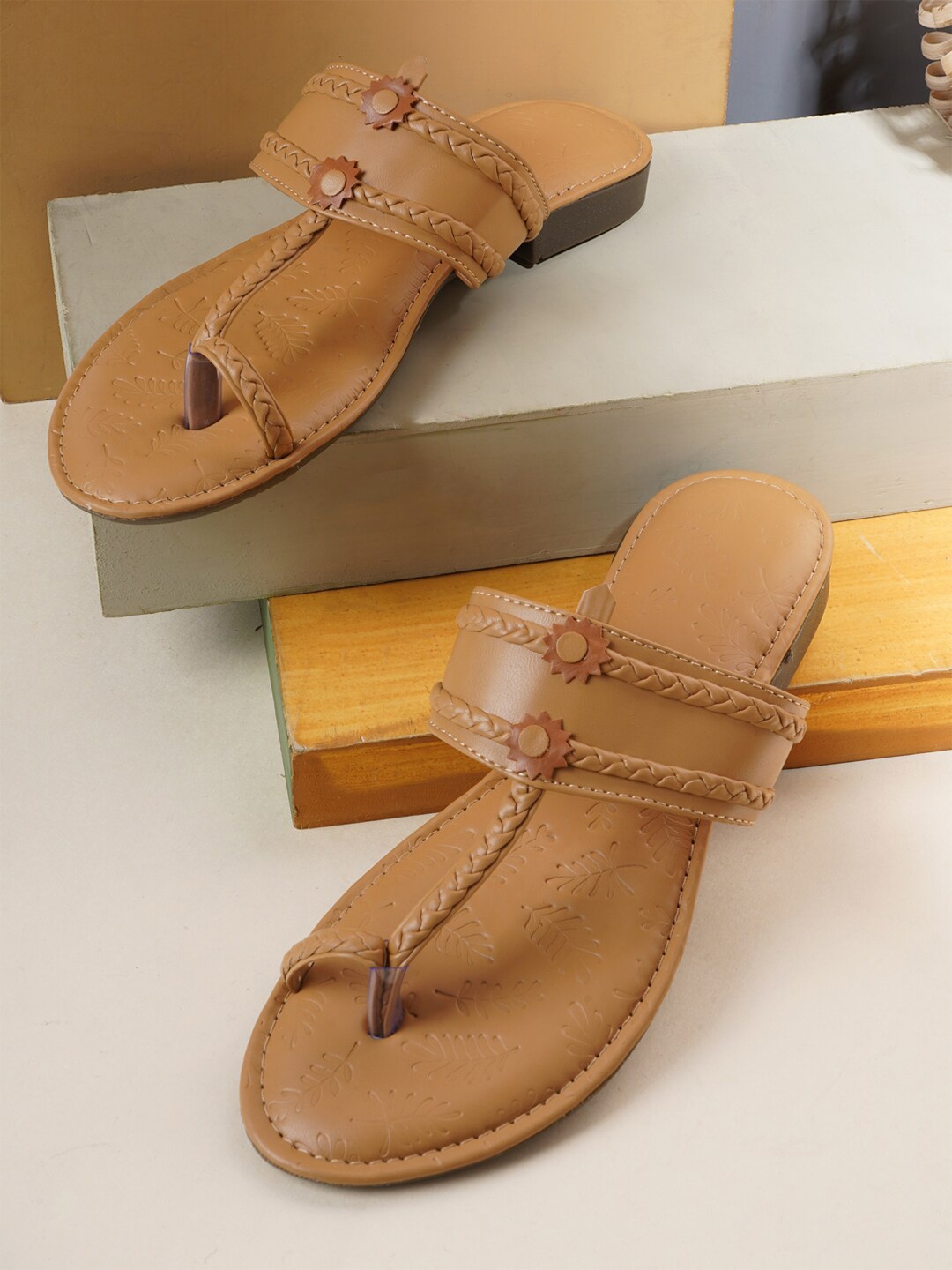 

Style Shoes Women Tan One Toe Flats