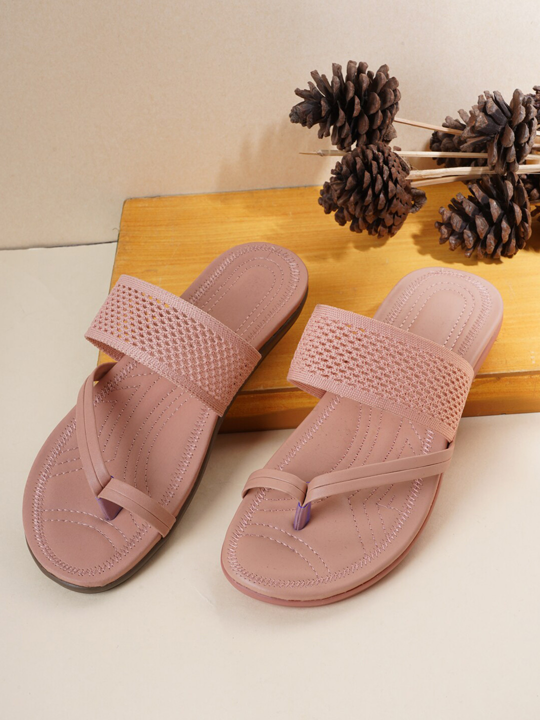 

Style Shoes Women Pink One Toe Flats with Laser Cuts