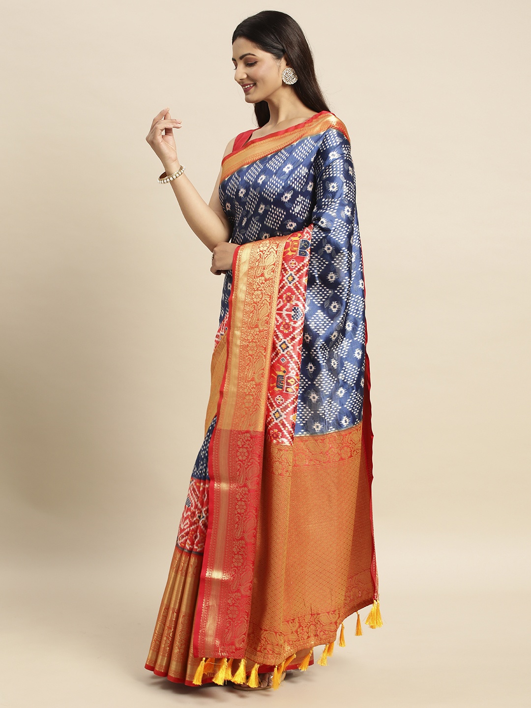 

VASTRANAND Kalamkari Zari Silk Blend Banarasi Saree, Navy blue