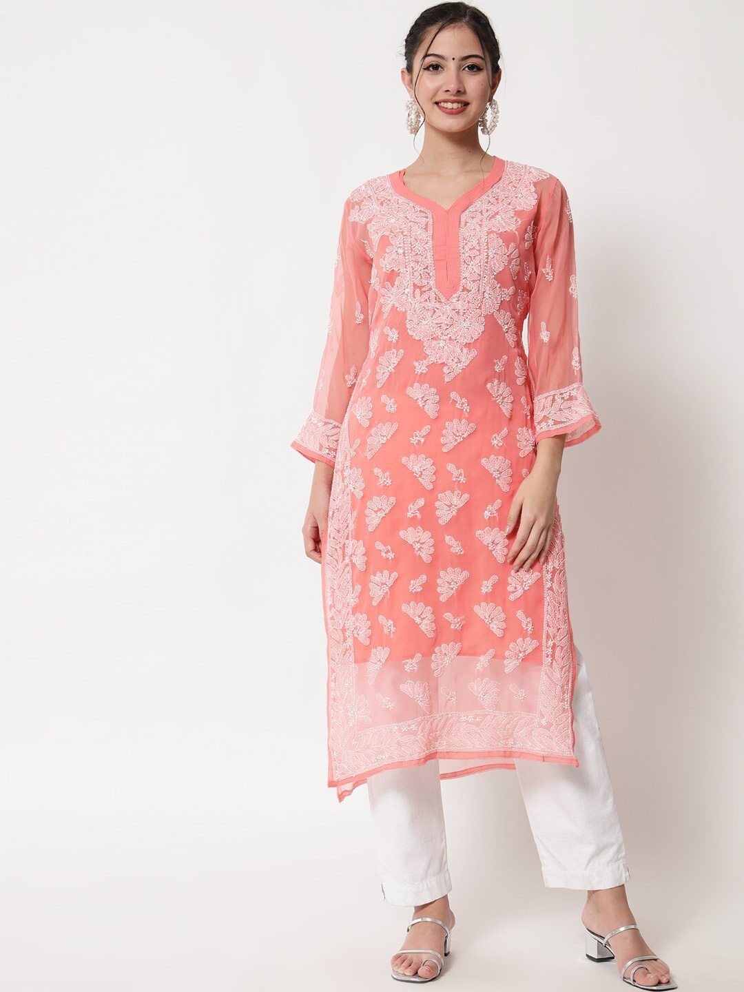 

PARAMOUNT CHIKAN Women Coral Embroidered Chikankari Georgette Kurta With Slip