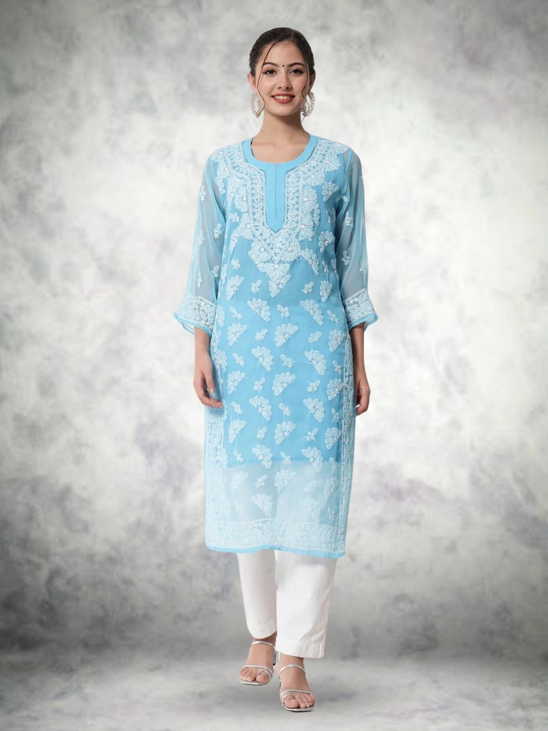 

PARAMOUNT CHIKAN Women Turquoise Blue Floral Chikankari Georgette Kurta with Matching Slip