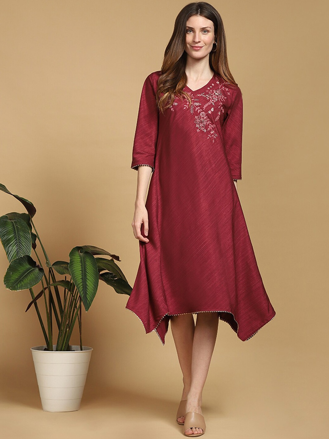 

Indifusion Women Floral Embroidered Ethnic Dress, Maroon