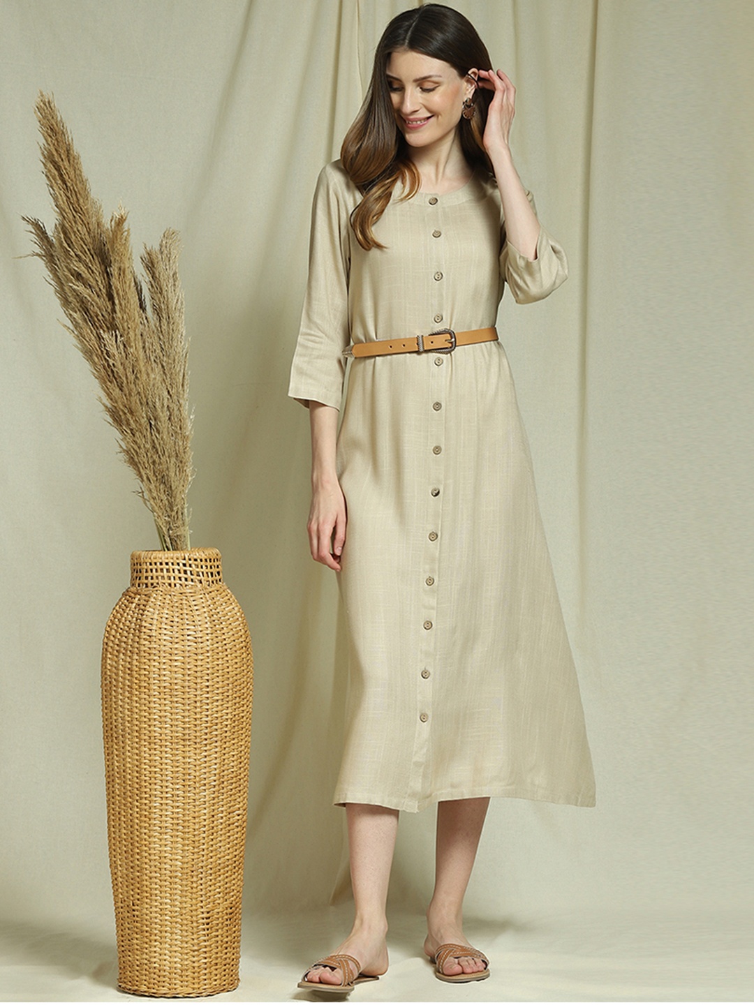 

Indifusion Women Beige Solid Kurta