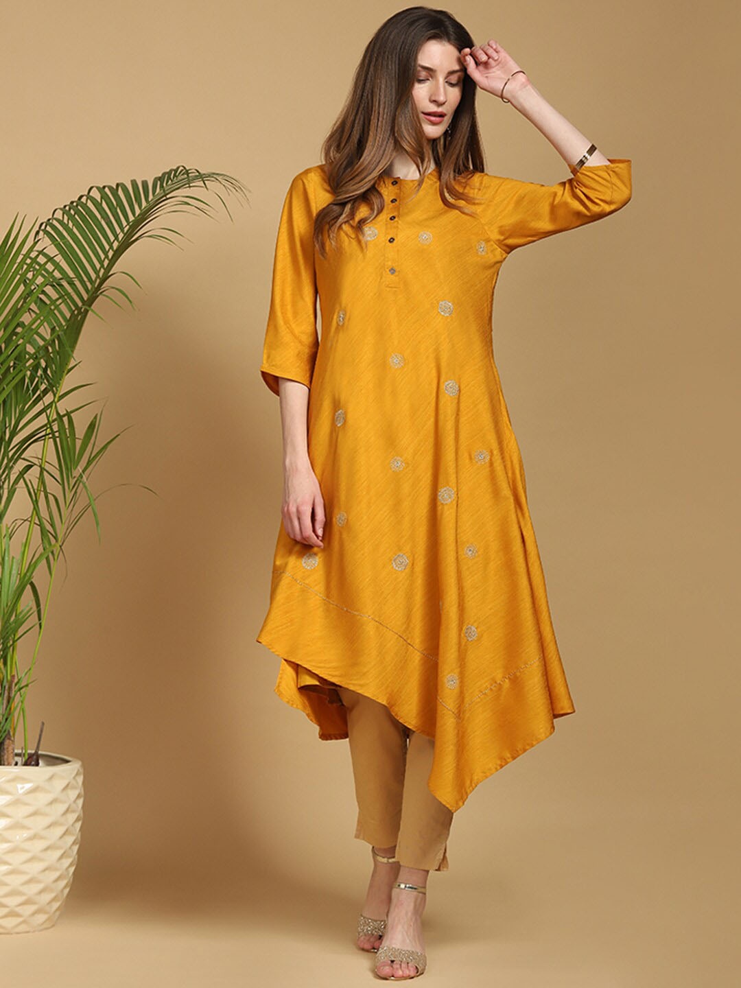 

Indifusion Women Yellow Floral Kurta