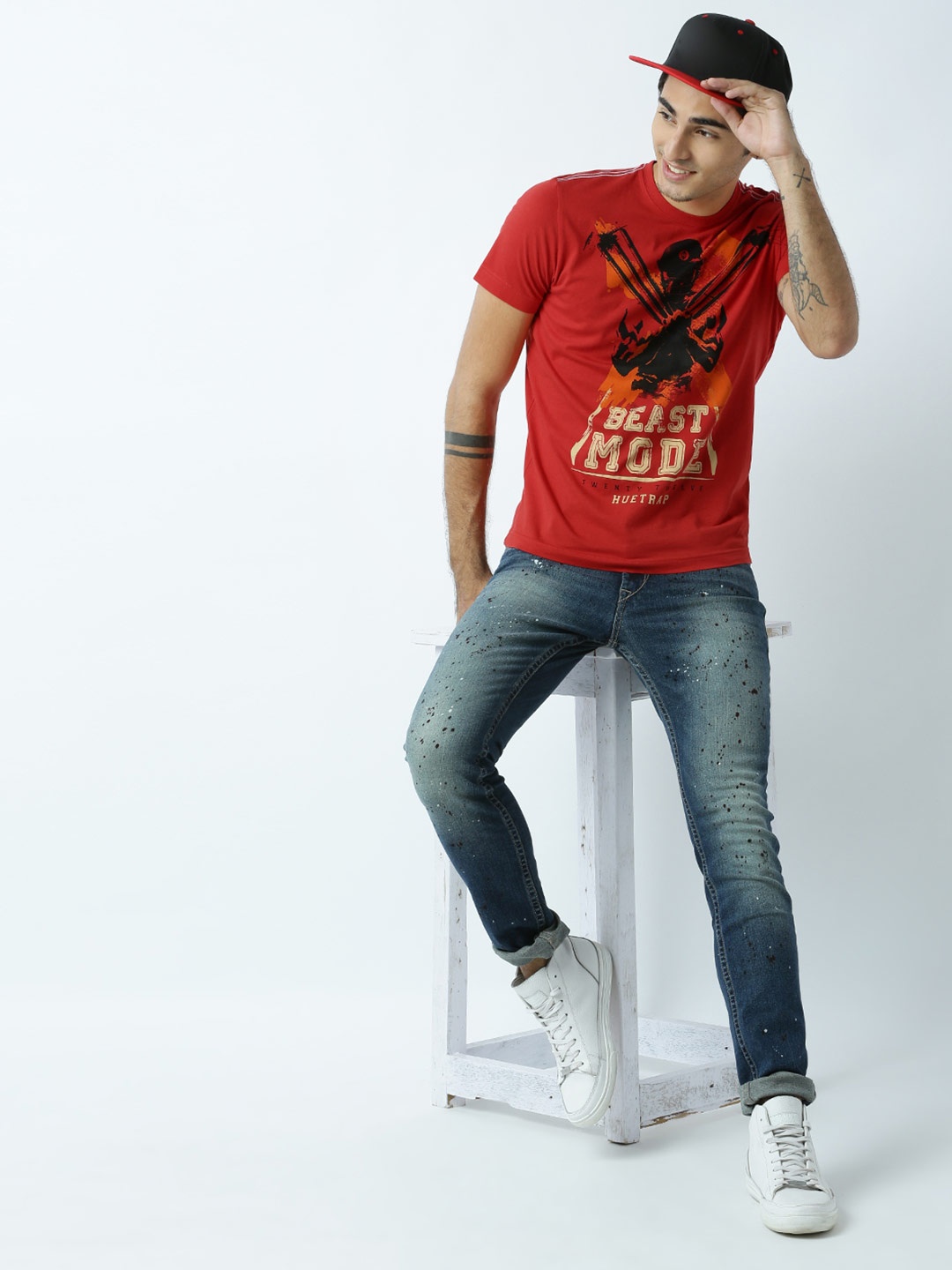 

Huetrap Men Red Printed Round Neck T-shirt