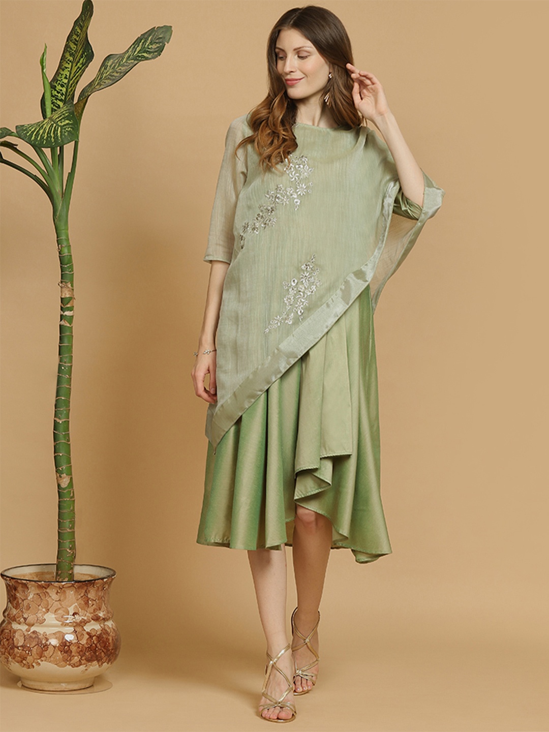 

Indifusion Women Green Floral Embroidered Flared Sleeves Anarkali Kurta
