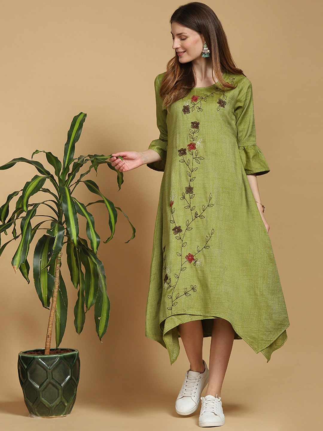 

Indifusion Women Embroidered Flared Sleeves Thread Work Dress, Green