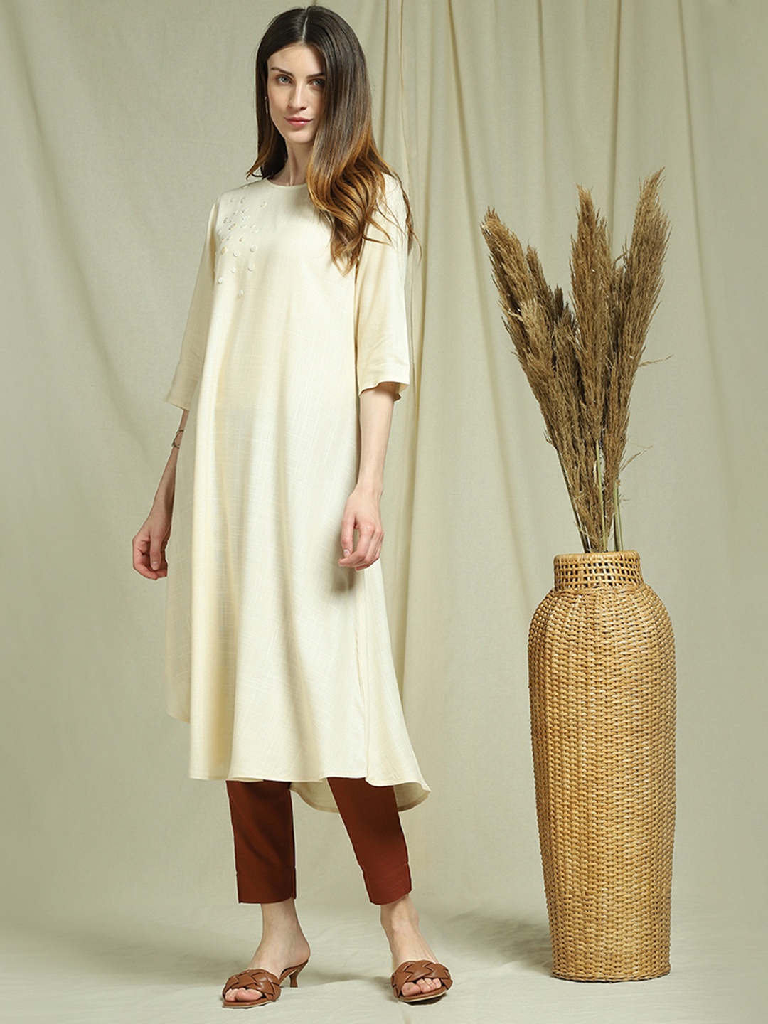 

Indifusion Women Off White Kurta