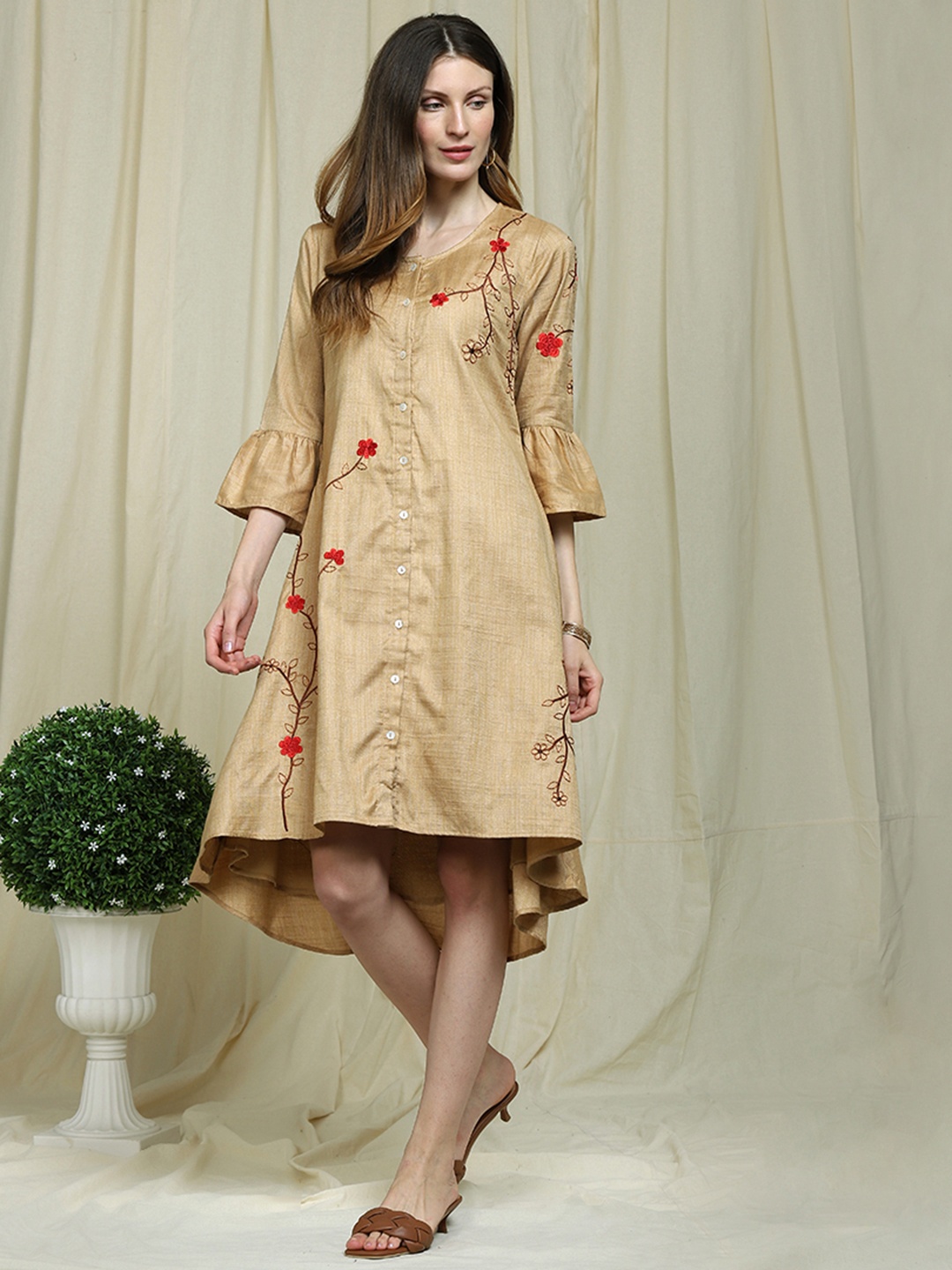 

Indifusion Women Beige Bell Sleeves Kurta