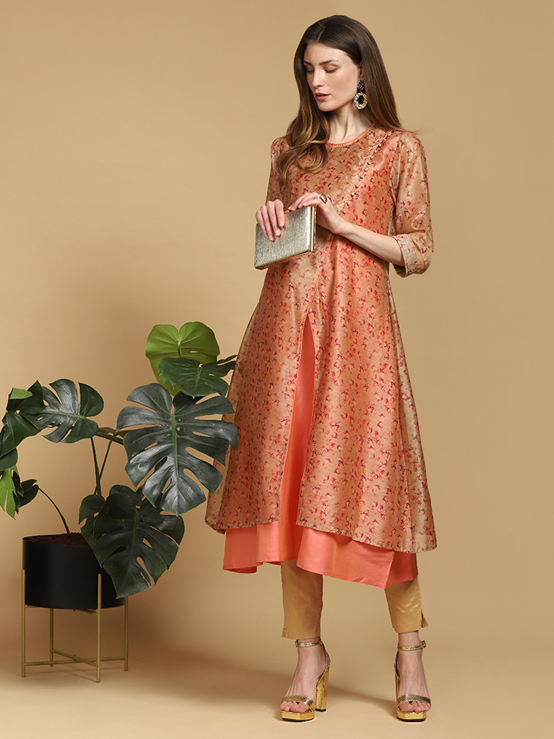 

Indifusion Women Peach & Brown Floral Printed Layered Anarkali Kurta