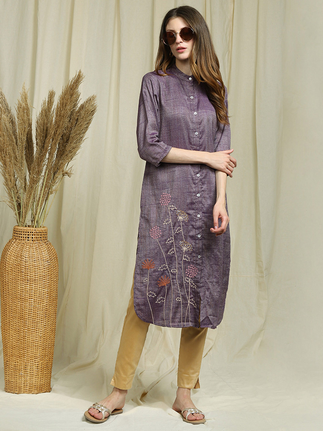 

Indifusion Women Purple & Pink Floral Embroidered Kurta