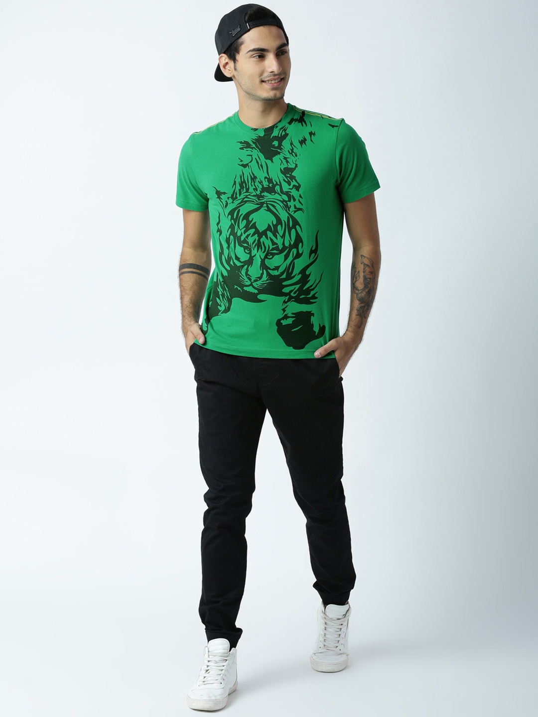 

Huetrap Men Green Printed Round Neck T-Shirt