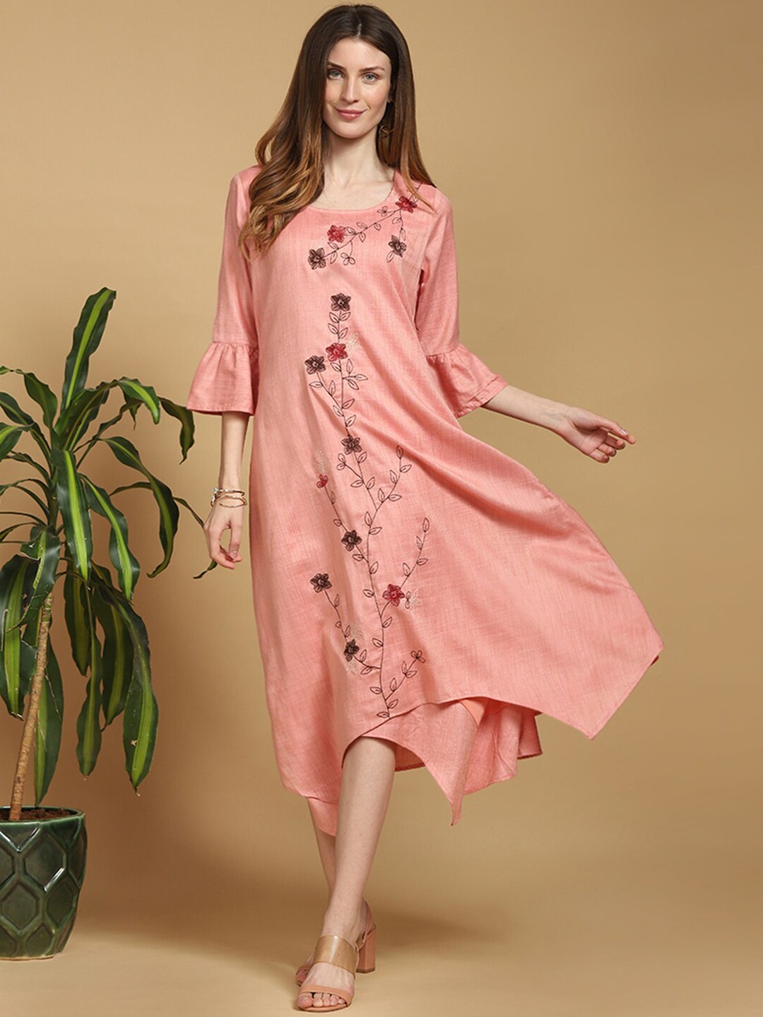 

Indifusion Women Pink Floral Solid Embroidered Bell Sleeves Ethnic Dress