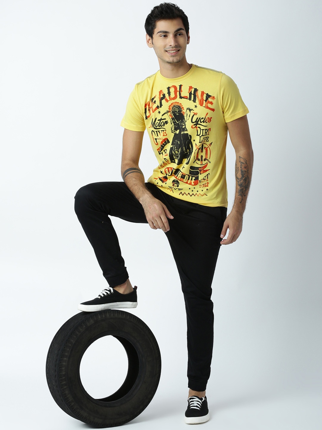 

Huetrap Men Yellow Printed T-shirt