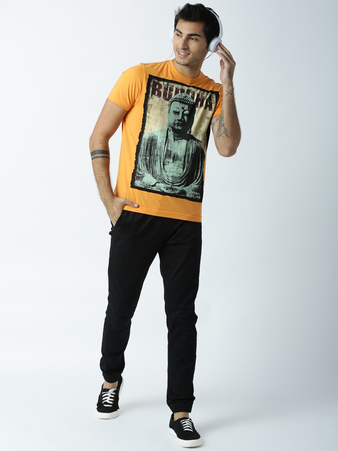 

Huetrap Men Orange Buddha Print T-shirt