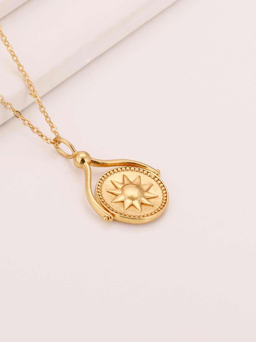 

GIVA Women 925 Sterling Silver Gold-Plated Pendant With Chain