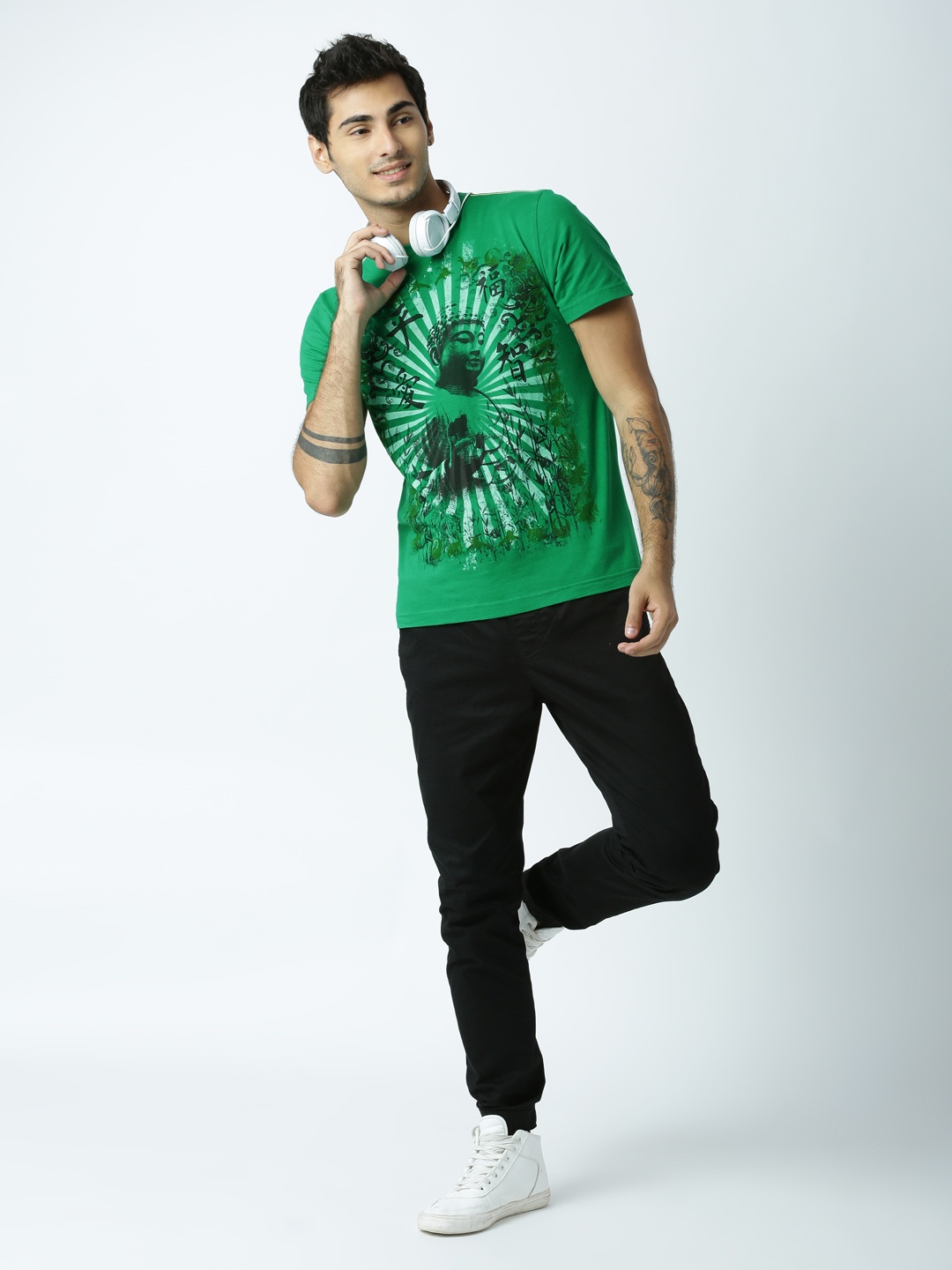 

Huetrap Men Green Printed Round Neck T-shirt