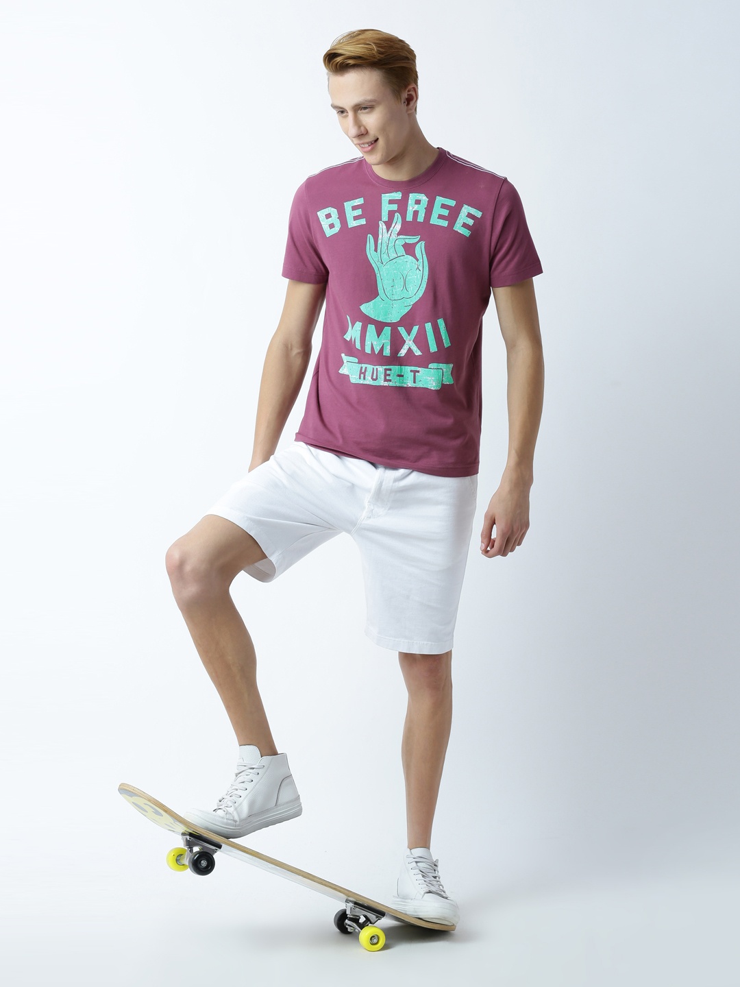 

Huetrap Men Mauve Printed Round Neck T-shirt