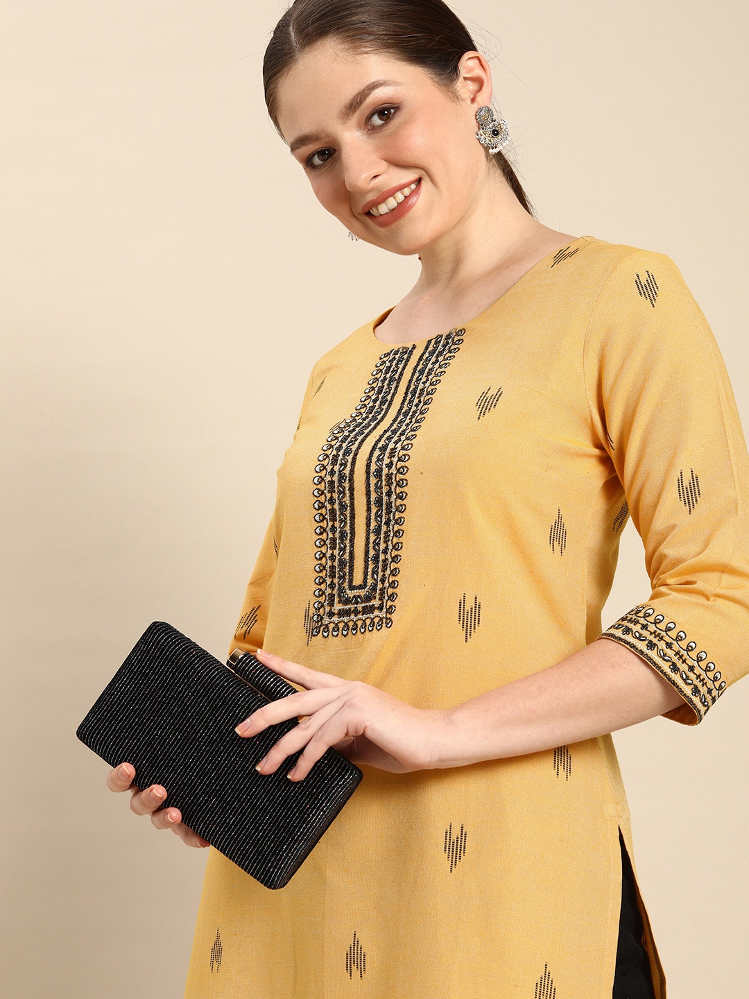 

Anouk Women Yellow & Black Yoke Design Kurta
