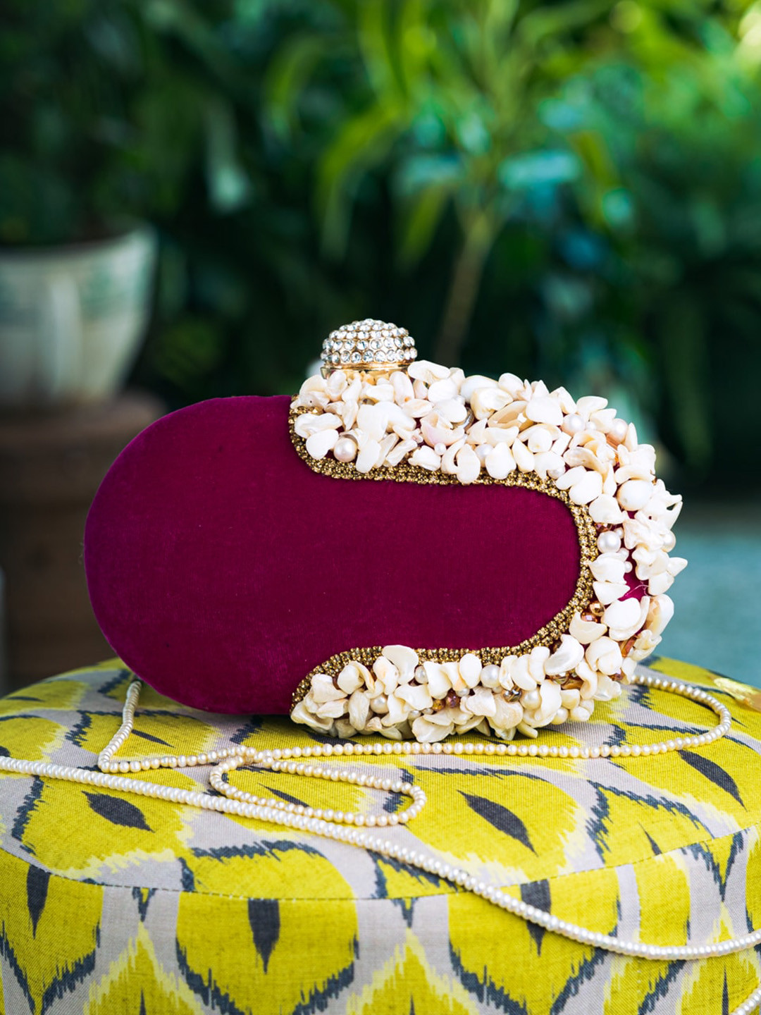 

NR By Nidhi Rathi Women Burgundy Clutches