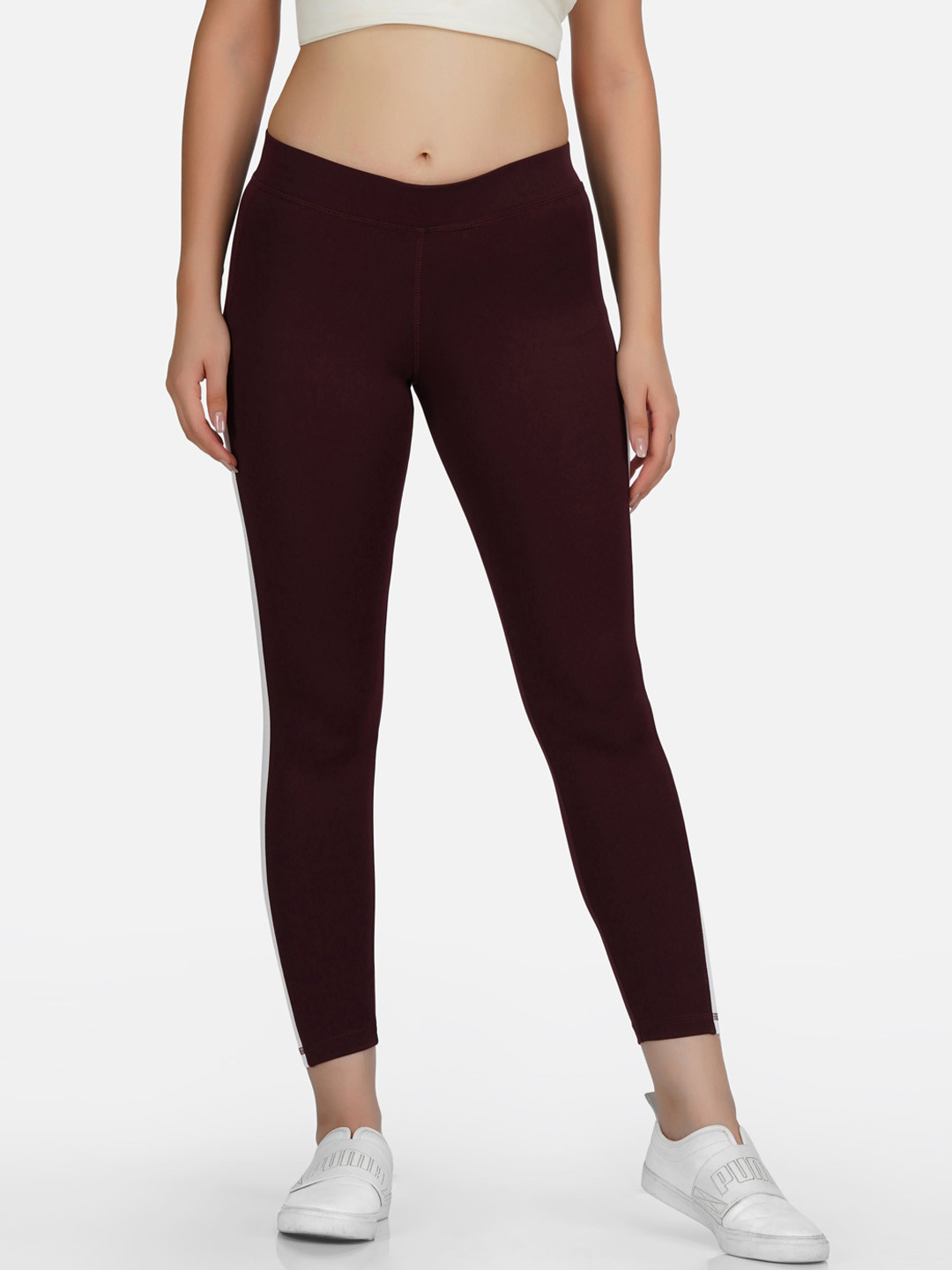 

NEU LOOK FASHION Women Maroon & White Colourblocked Tights