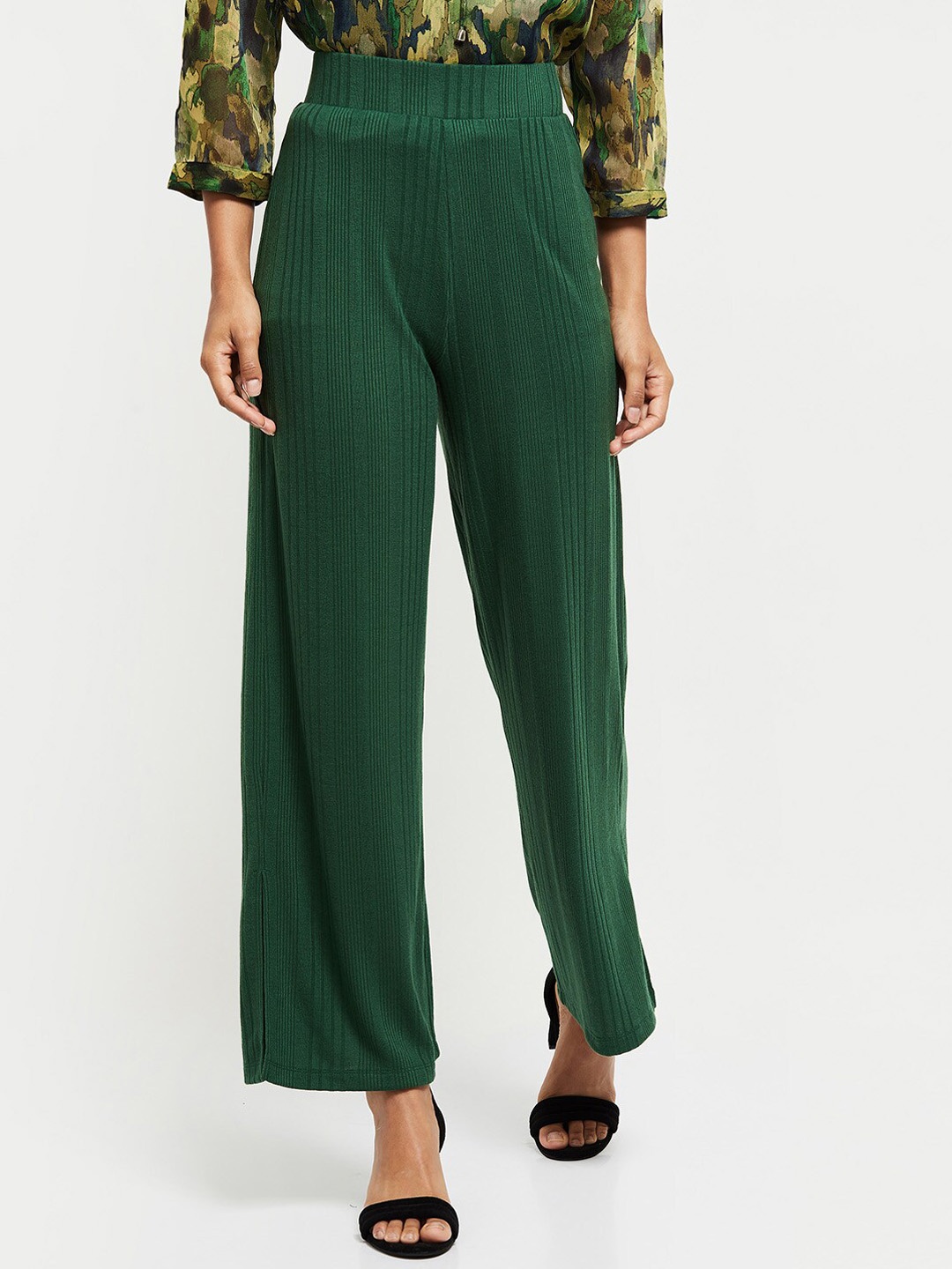 

max Women Green Regular Fit Solid Parallel Trousers