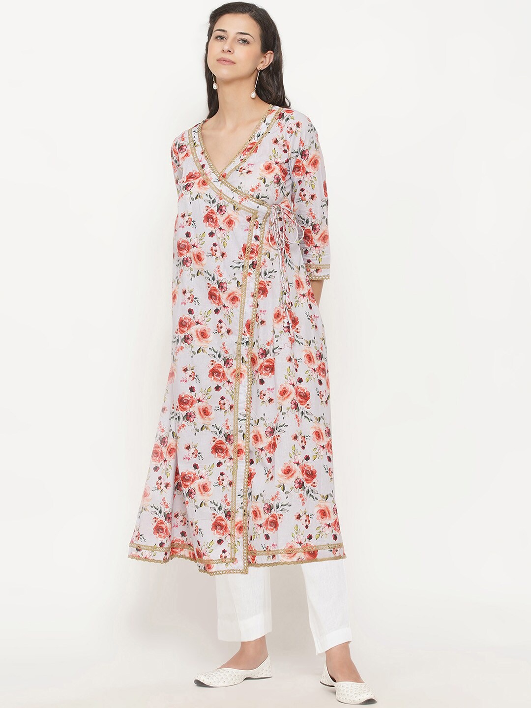 

FABNEST Women Grey Floral Printed Kurta