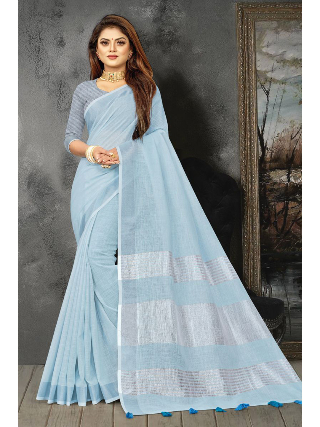 

KARAGIRI Women Blue & Silver-Toned Linen Blend Saree