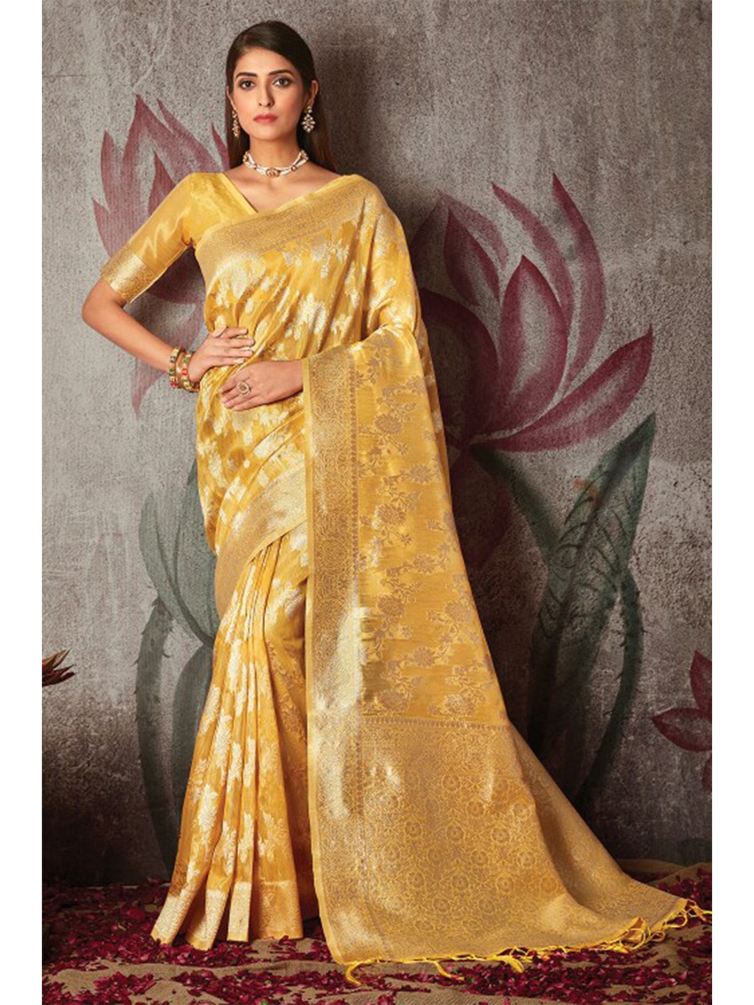 

KARAGIRI Yellow & Gold-Toned Woven Design Zari Banarasi Saree