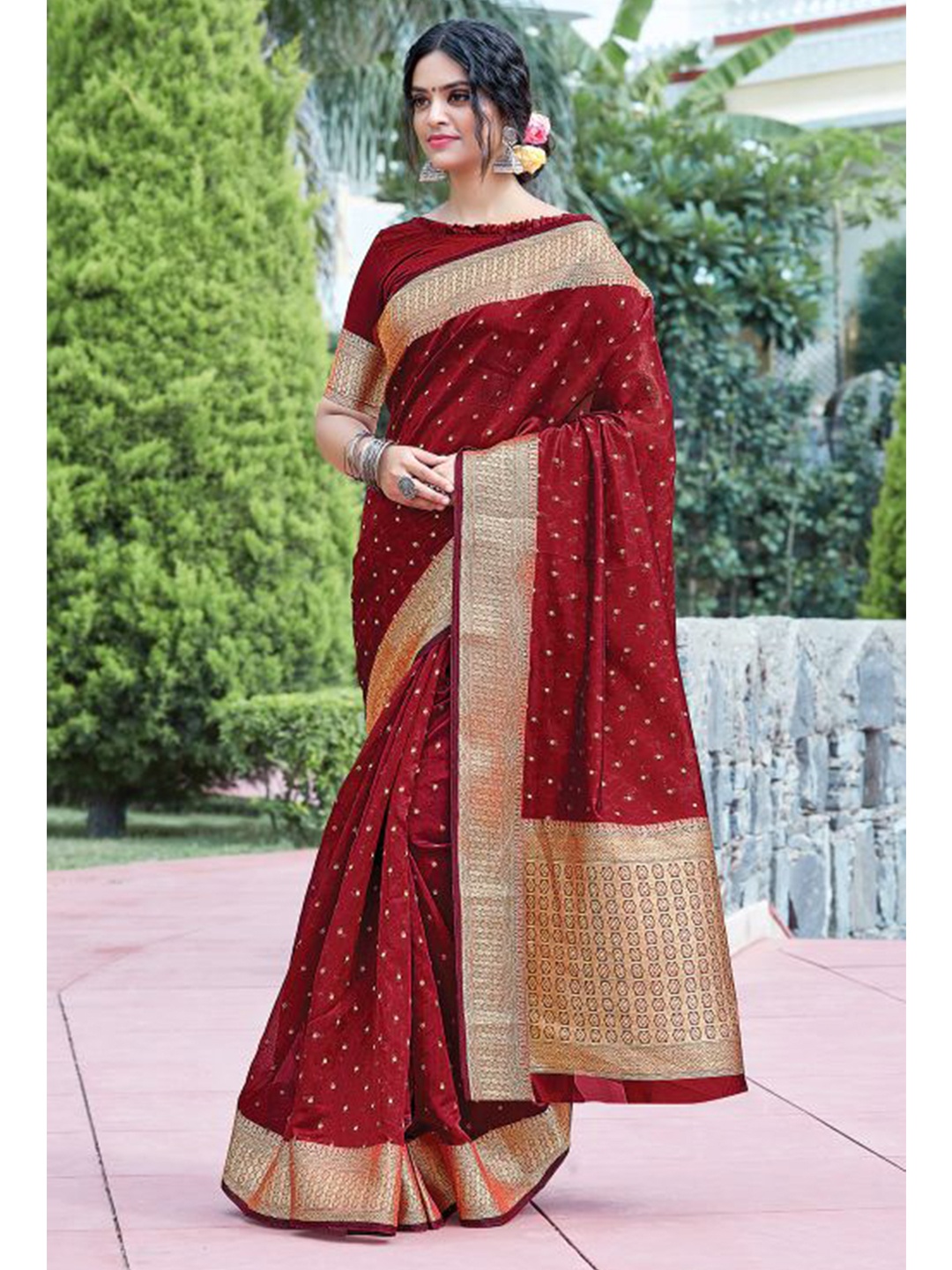 

KARAGIRI Maroon & Gold-Toned Woven Design Zari Organza Saree