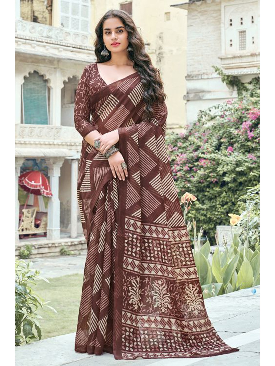 

KARAGIRI Brown & Beige Saree