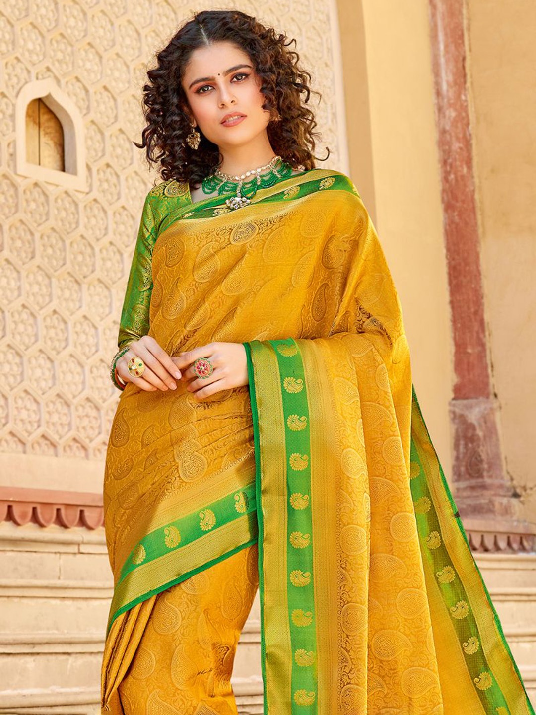 

KARAGIRI Yellow & Green Ethnic Motifs Zari Silk Blend Kanjeevaram Saree