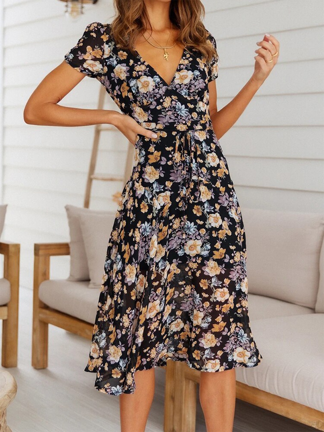 

La Aimee Women Black Floral Dress