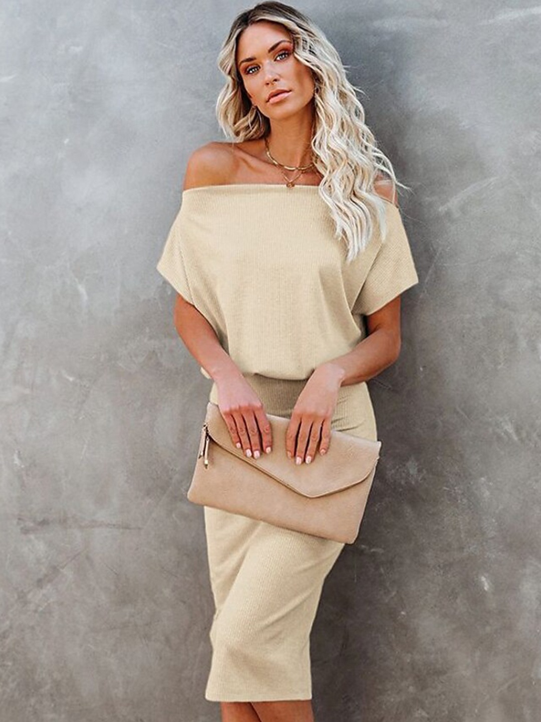 

La Aimee Women Orange Solid Dress