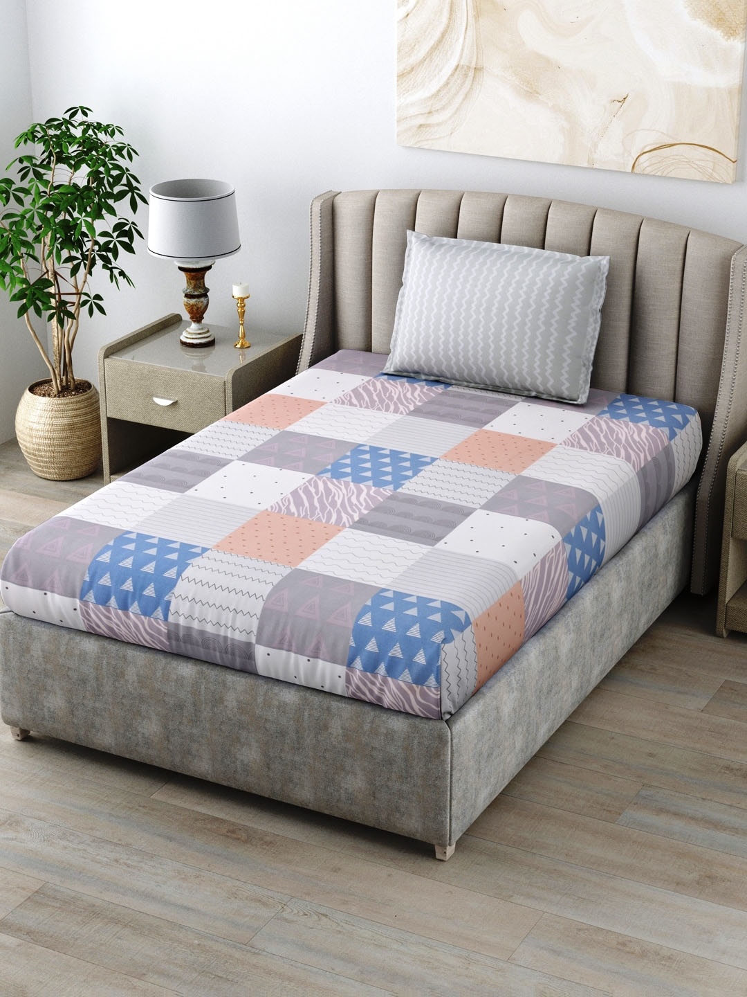 

Salona Bichona Grey & Blue Geometric 144 TC Single Bedsheet With 1 Pillow Cover