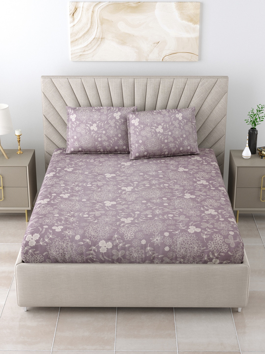 

Salona Bichona Grey Floral Printed 144 TC Double Bedsheet with 2 Pillow Covers
