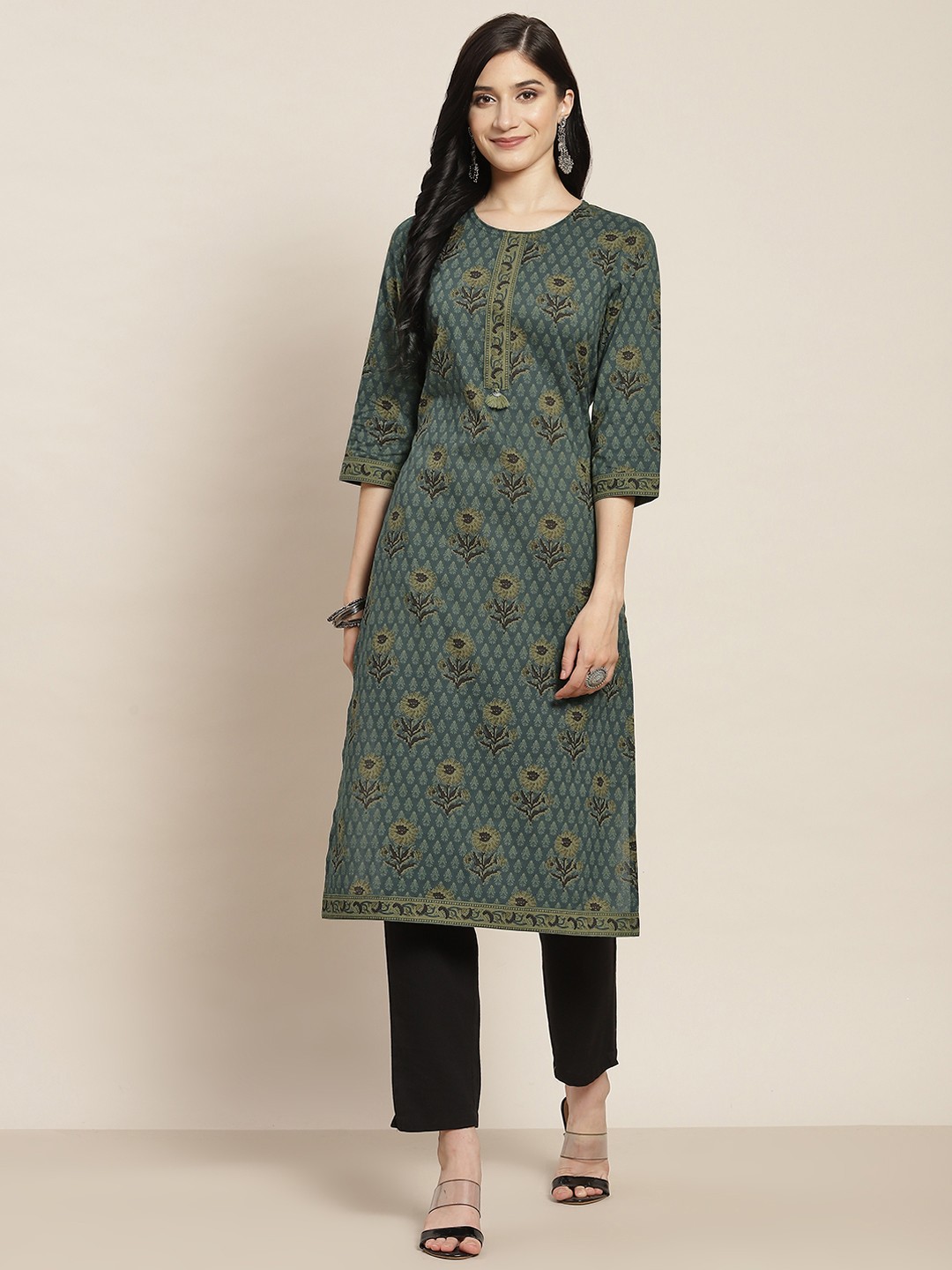 

Rain & Rainbow Women Pure Cotton Floral Printed Kurta, Teal