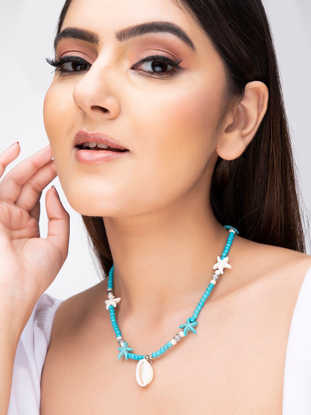 

Rubans Voguish Silver-Toned & Blue Silver-Plated Handcrafted Necklace