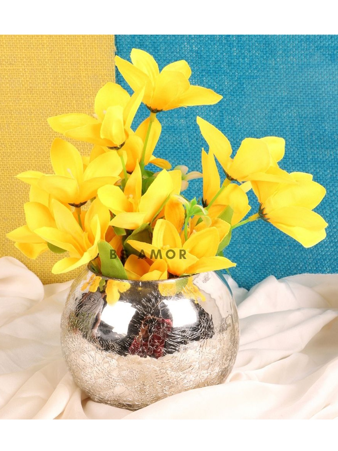 

BS AMOR Yellow & Transparent Solid Flower & Vases