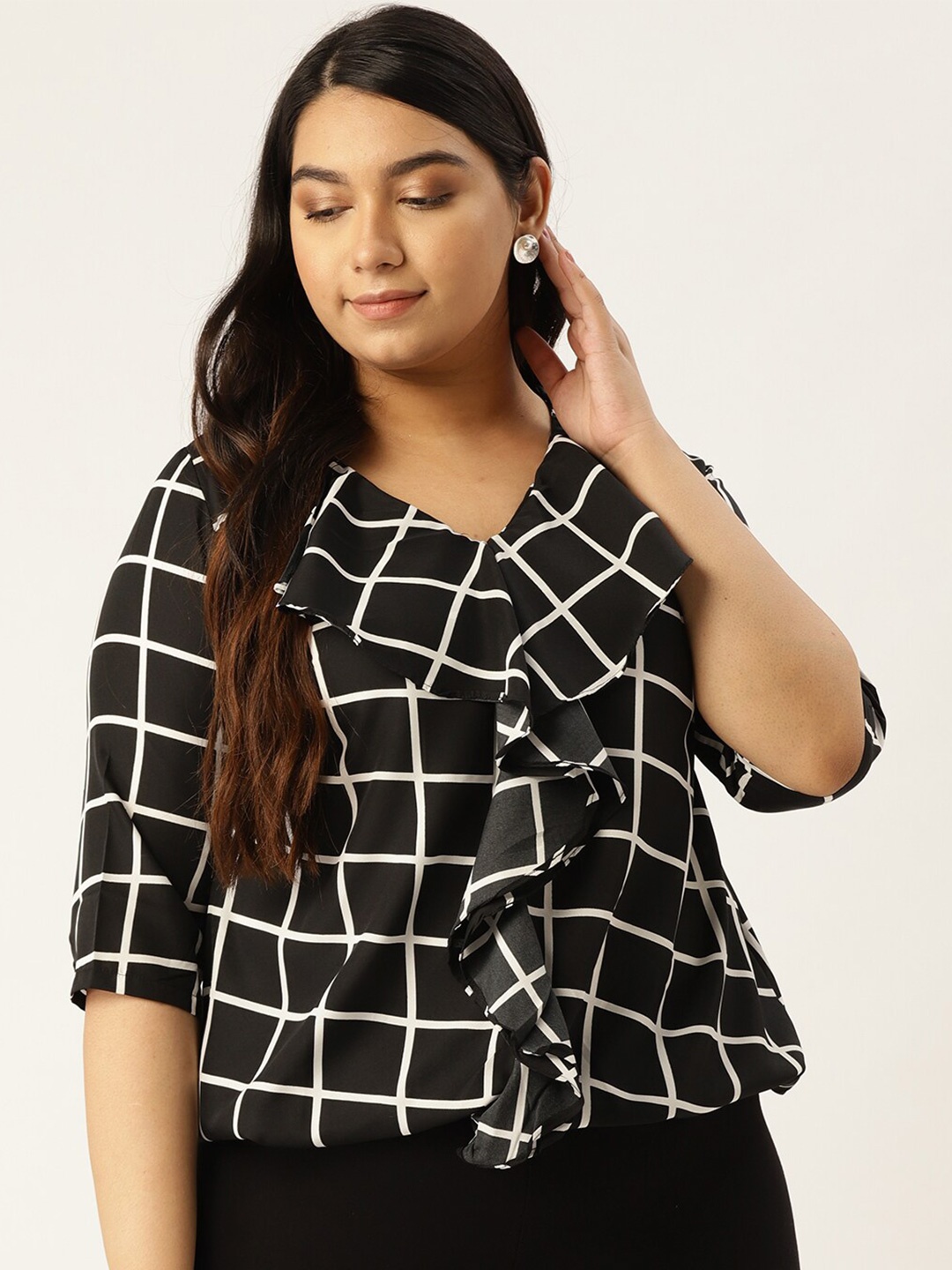 

theRebelinme Black Checked Ruffles Crepe Blouson Top