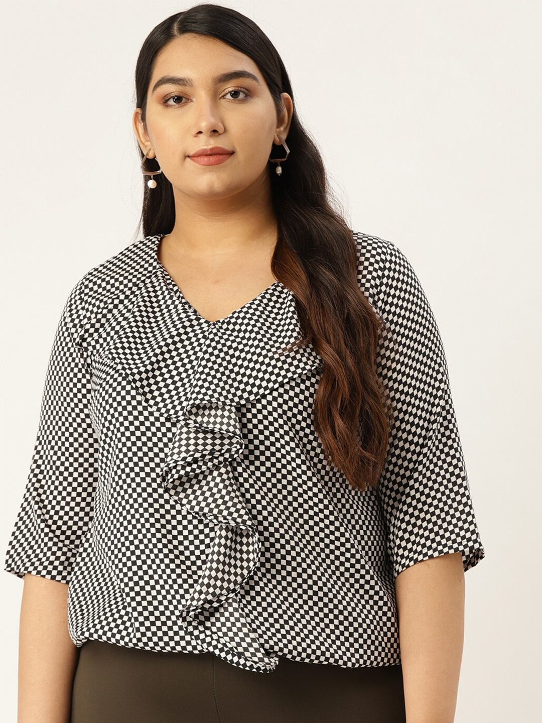 

theRebelinme Black Checked Ruffles Crepe Top