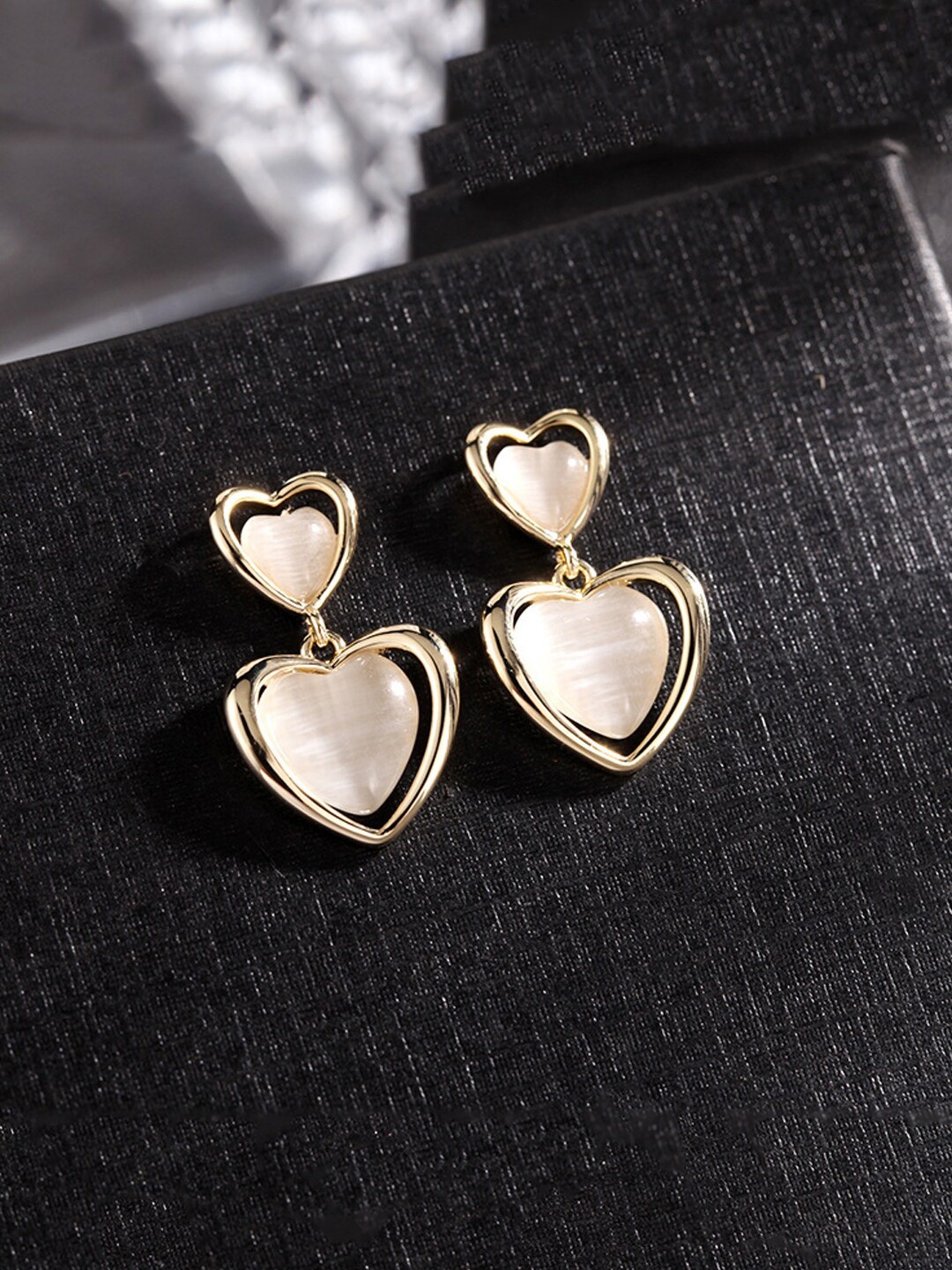 

Unwind by Yellow Chimes Women Heart Shape Gold Plated Drop Earrings