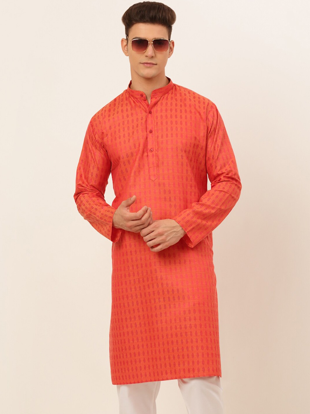 

Jompers Men Red Woven Design Cotton Silk Kurta